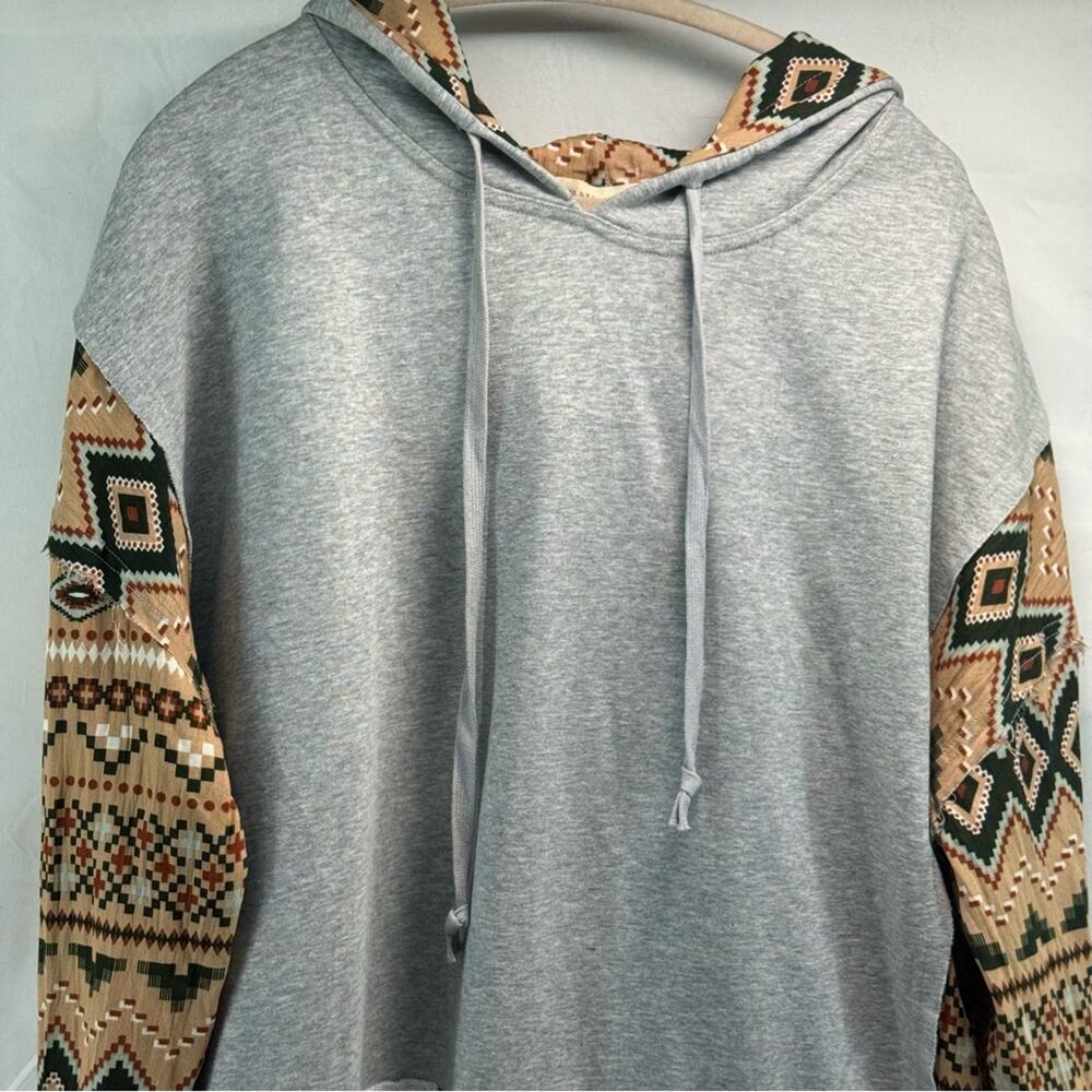 New with tags Gilded Intent Gray and Tan Patterned Women's Large Hoodie - Picture 4 of 14